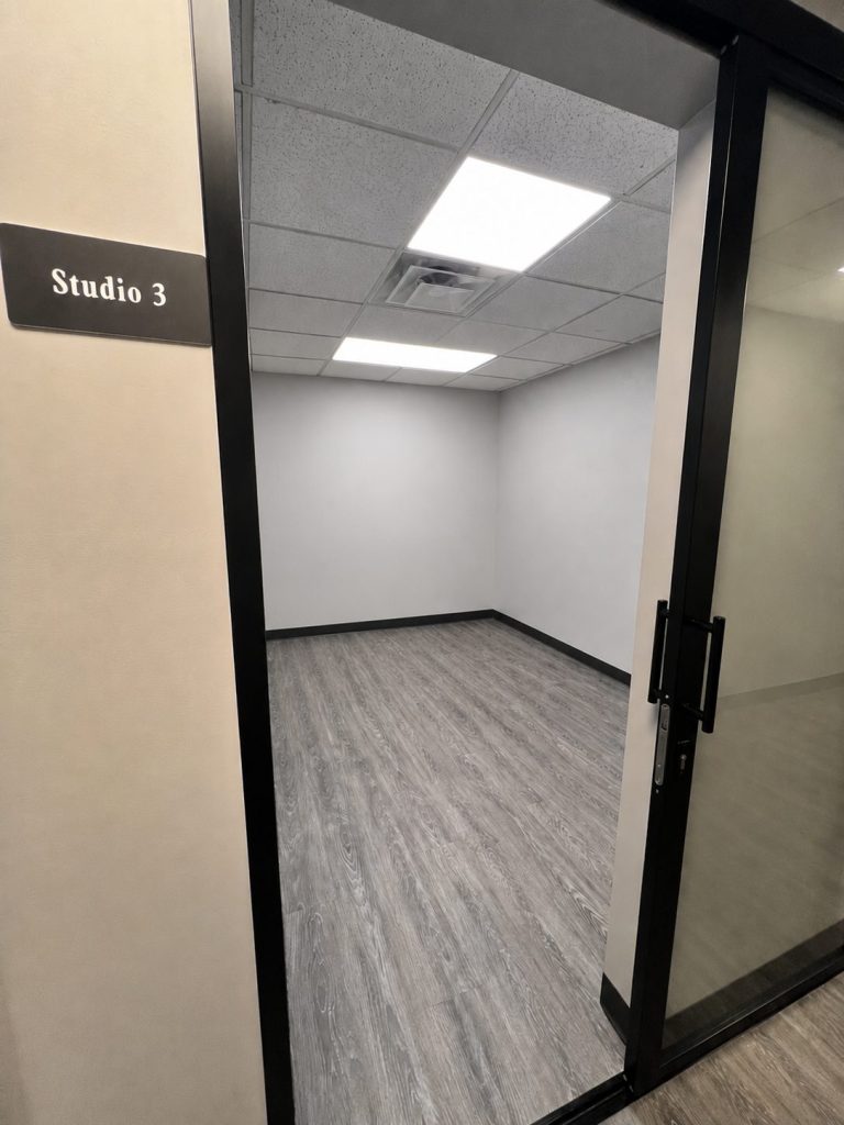 studio 3